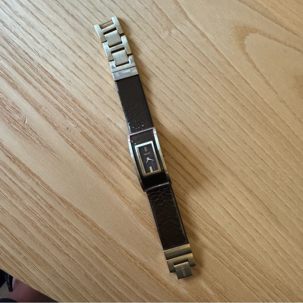 Dkny Silver and Black Modern Watch